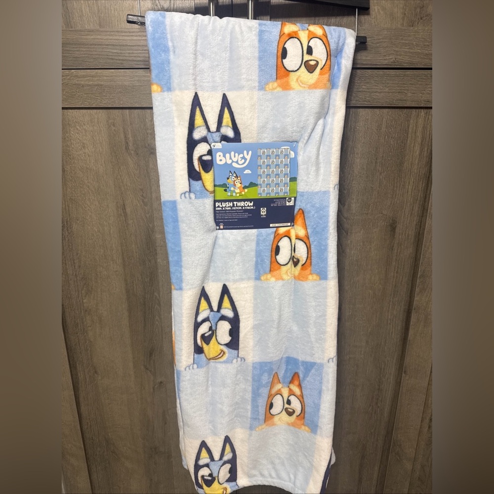 New Bluey & Bingo Blue Checker Board 50" x 70" Plush Throw Blanket On Hanger